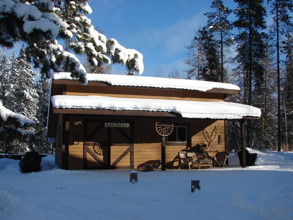 Mica Mountain Lodge & Log Cabins Tête Jaune Buitenkant foto